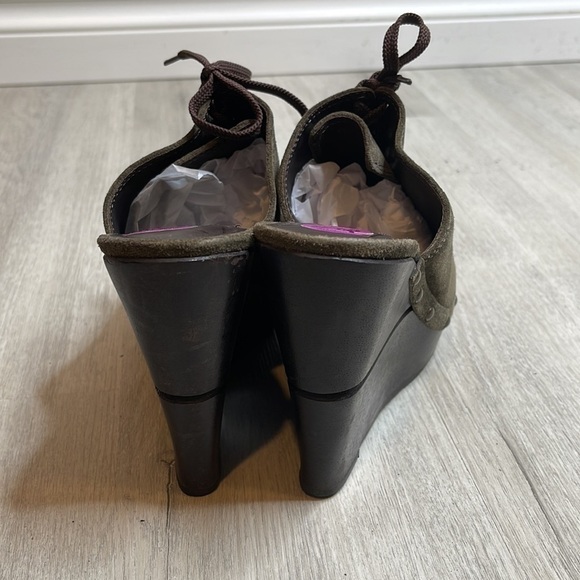 Diane Von Furstenberg Green Suede Mules Clogs Size 8.5 - Picture 8 of 12